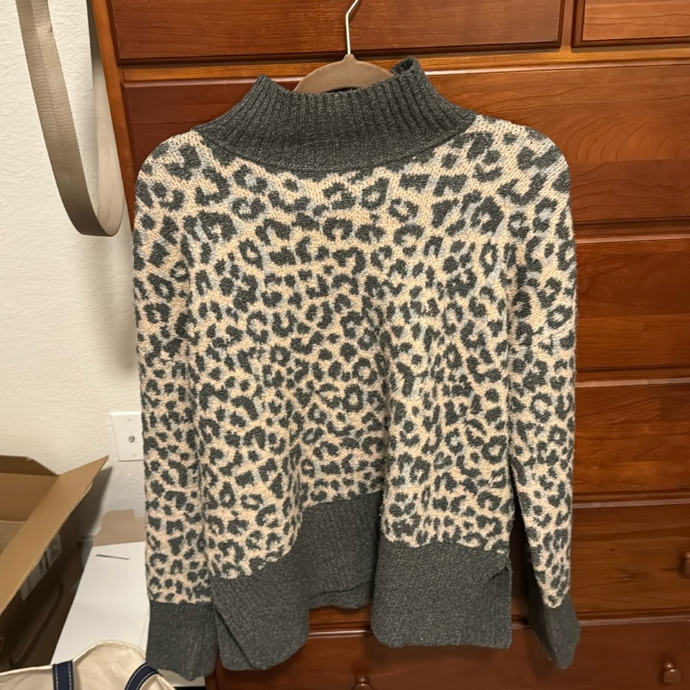 Marled Mock neck Cheetah sweater